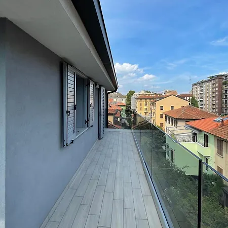 Lägenhet Carissimi 4 Milano